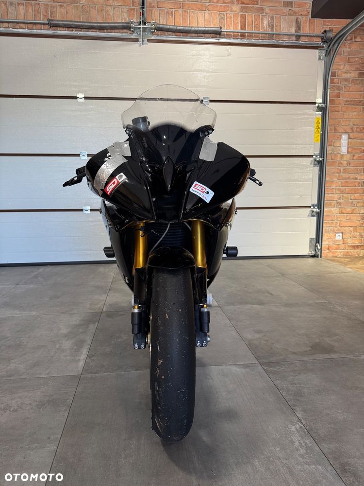 Yamaha R6 - 6