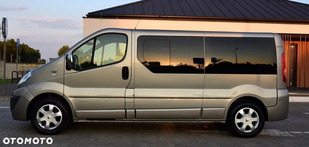 Renault Trafic Grand Passenger Pack Clim - 22