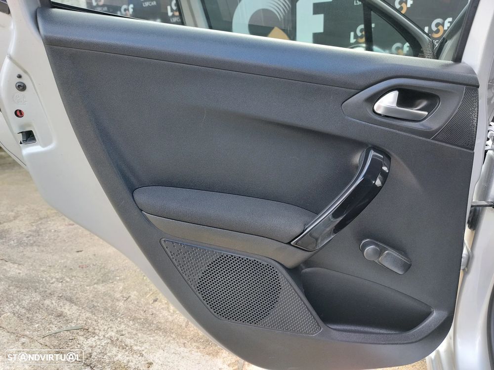 Peugeot 208 1.4 HDi Active - 15