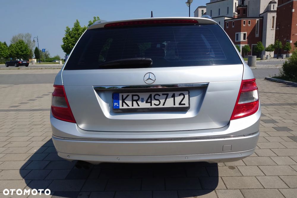 Mercedes-Benz C-Class 2009 photo 4