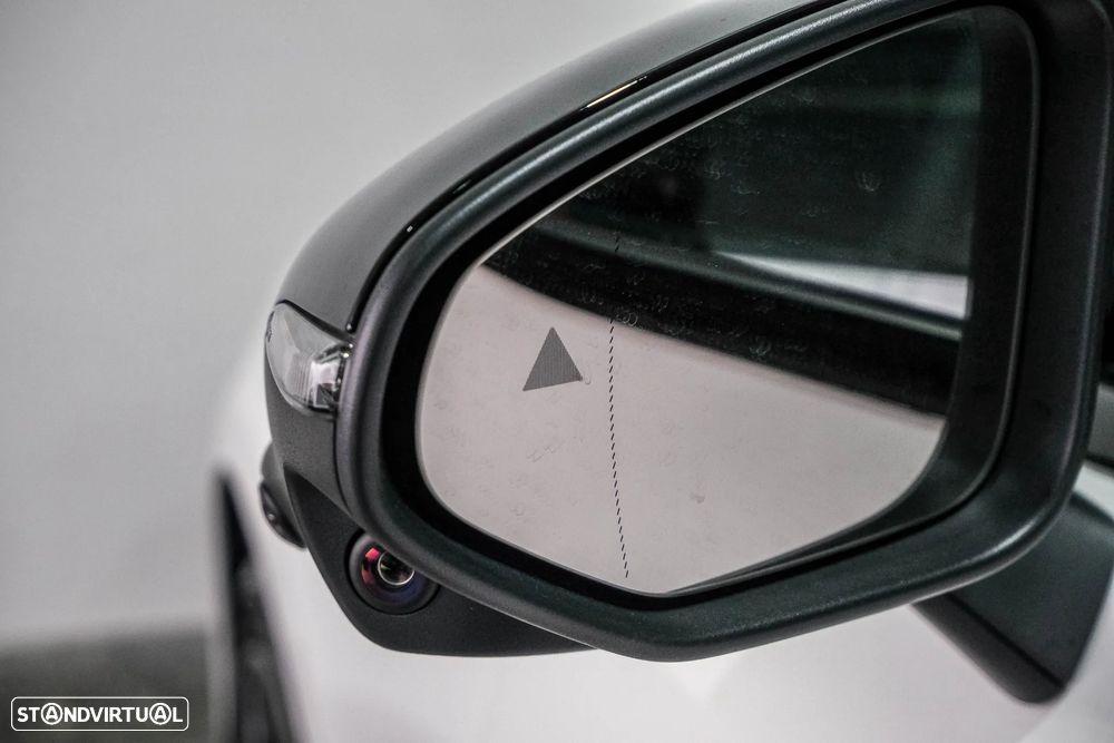 Mercedes-Benz CLA 250+ EQ - 10