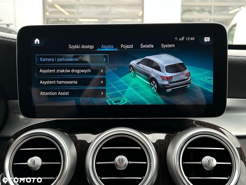 Mercedes-Benz GLC - 32