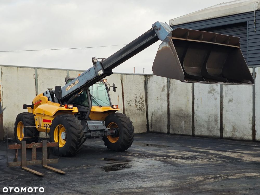 New Holland LM430 - 1