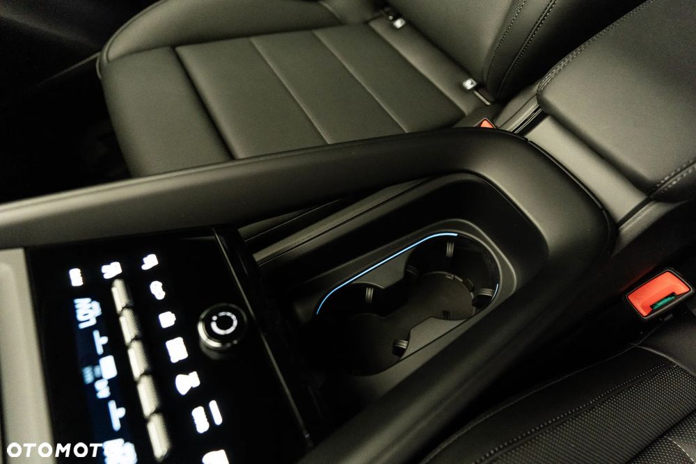 Porsche Macan - 29