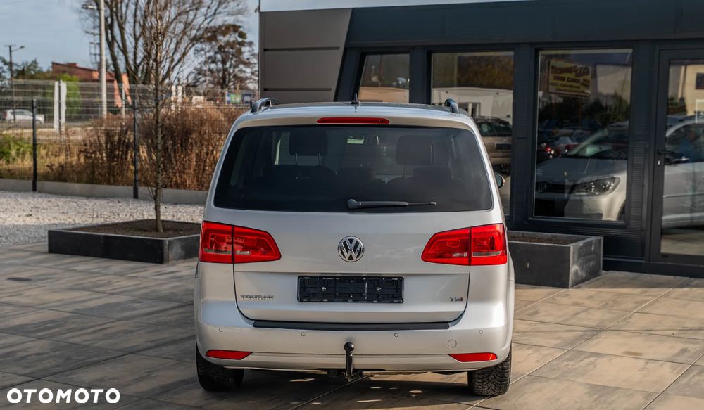 Volkswagen Touran - 15