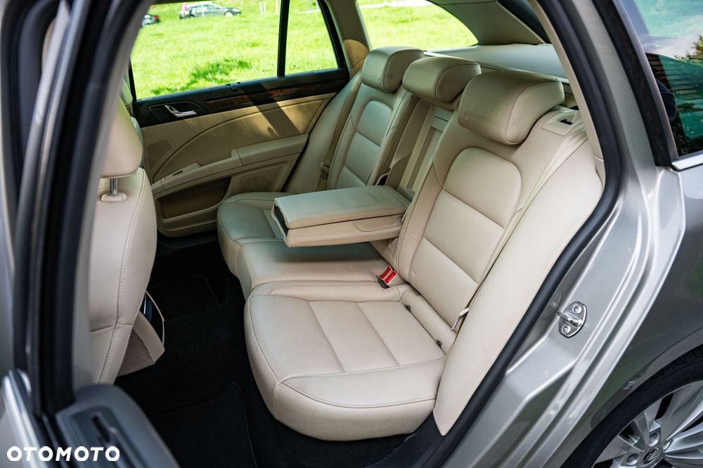 Skoda Superb 2.0 TDI L&K - 10