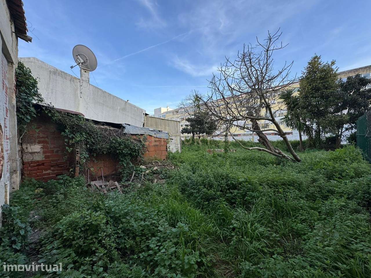 Moradia para Reabilitação junto à Avenida de Roma – Oportunidade para - Grande imagem: 5/13