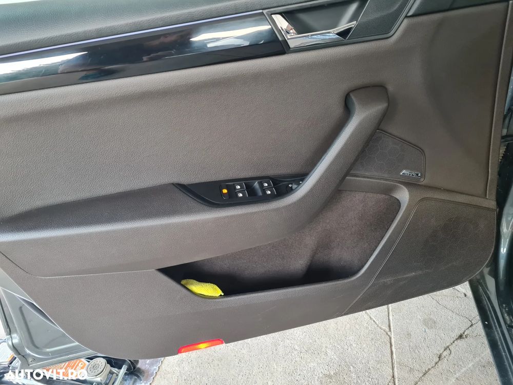 Skoda Superb 2.0 TDI DSG Laurin & Klement - 16