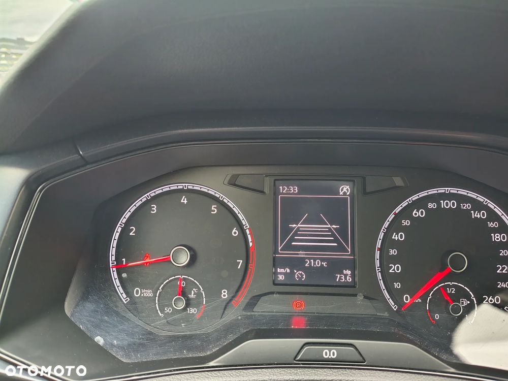 Volkswagen T-Roc - 19