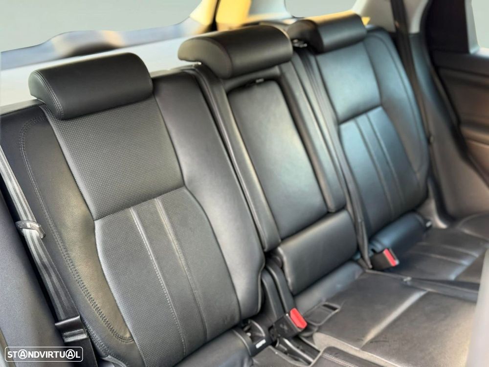 Land Rover Discovery Sport 2.0 TD4 HSE Luxury Auto - 18