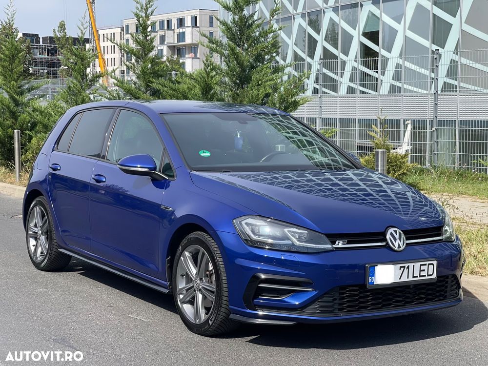Volkswagen Golf - 2