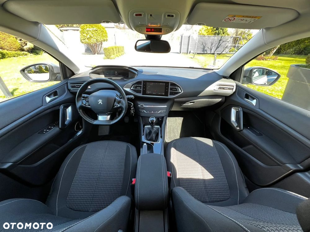 Peugeot 308 1.2 PureTech Business Line S&S - 5