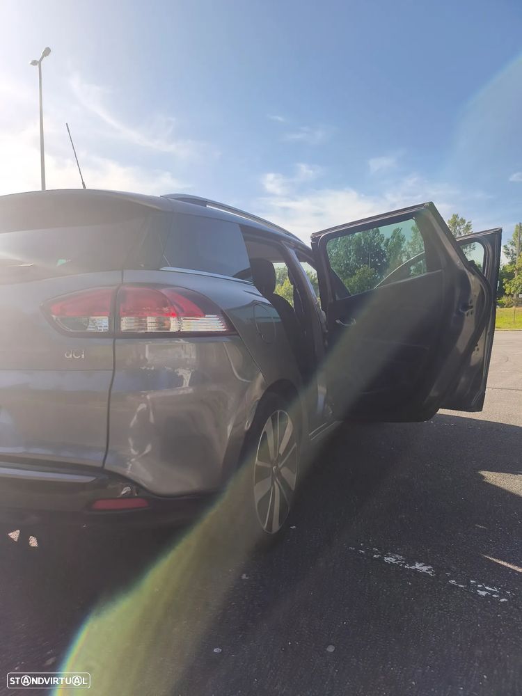 Renault Clio Sport Tourer 1.5 dCi GT Line - 6