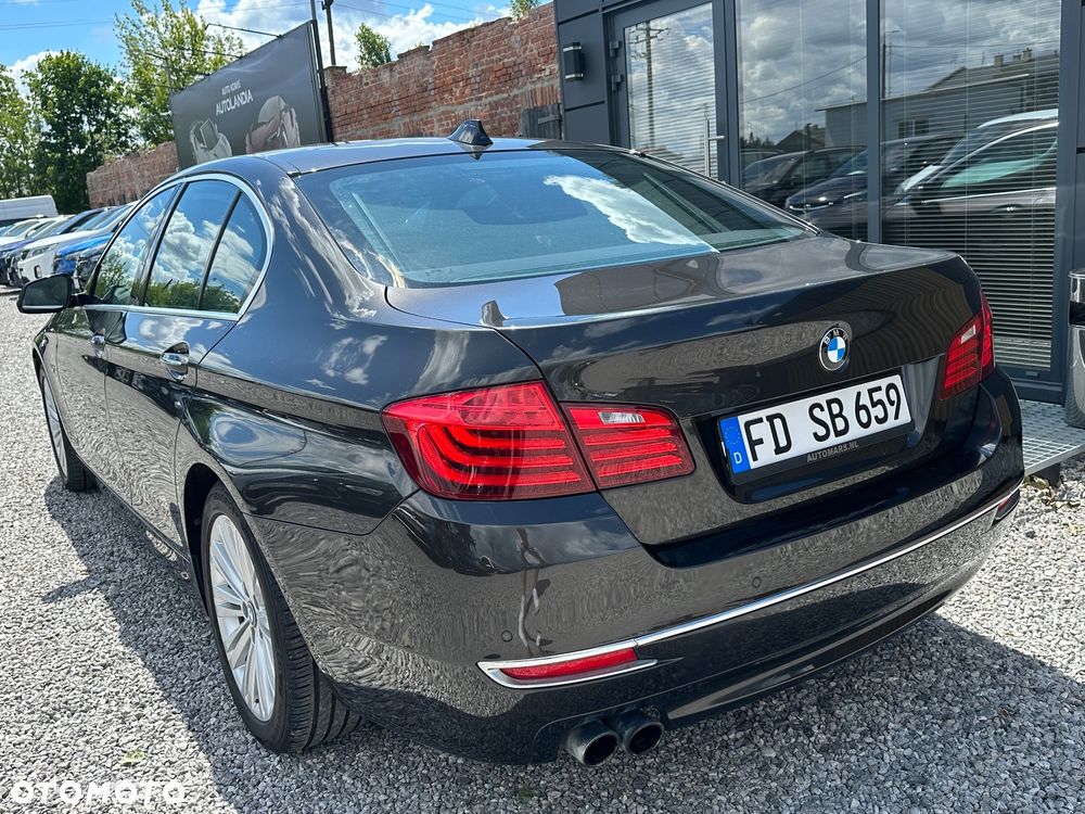 BMW Seria 5 520i Luxury Line - 10