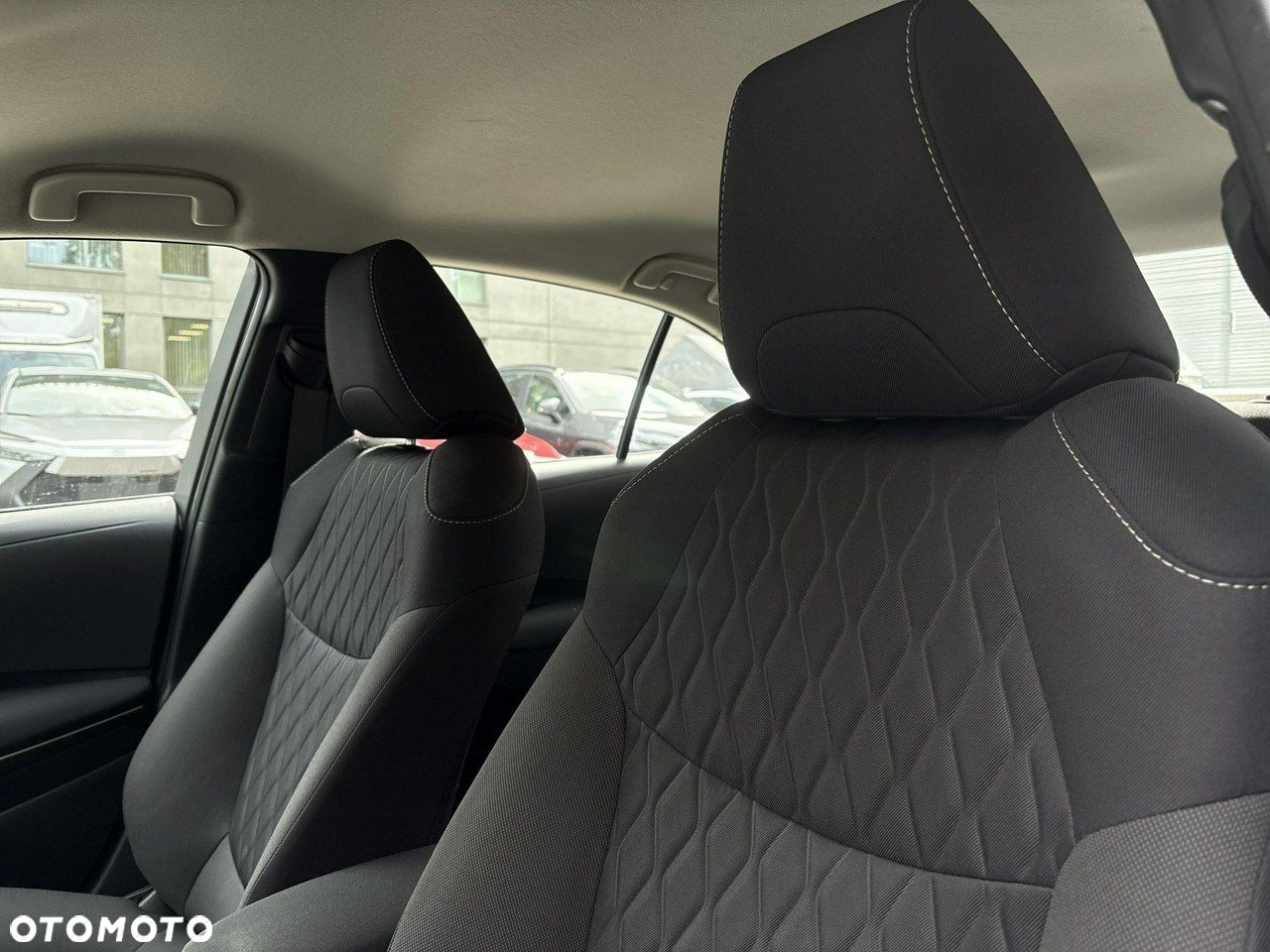 Toyota Corolla - 30