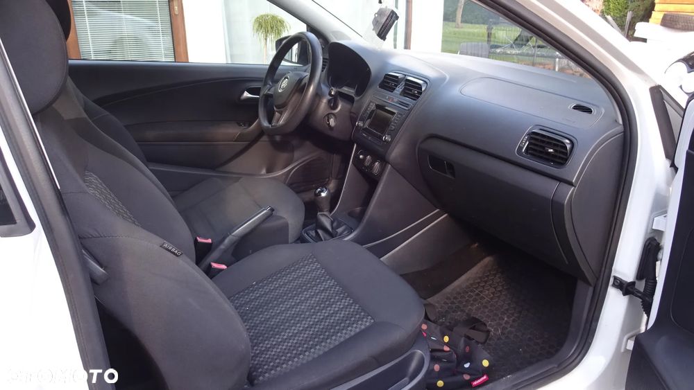Volkswagen Polo 1.4 TDI beats - 12