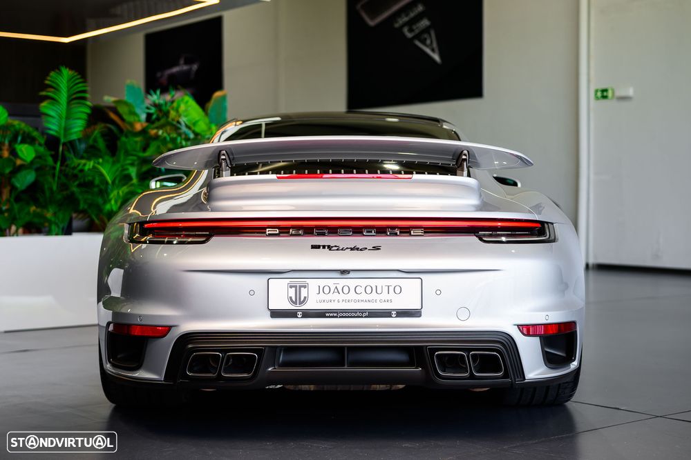Porsche 911 (992) Turbo S - 12