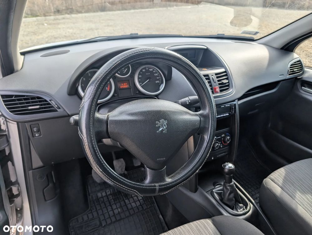 Peugeot 207 1.4 Presence - 25