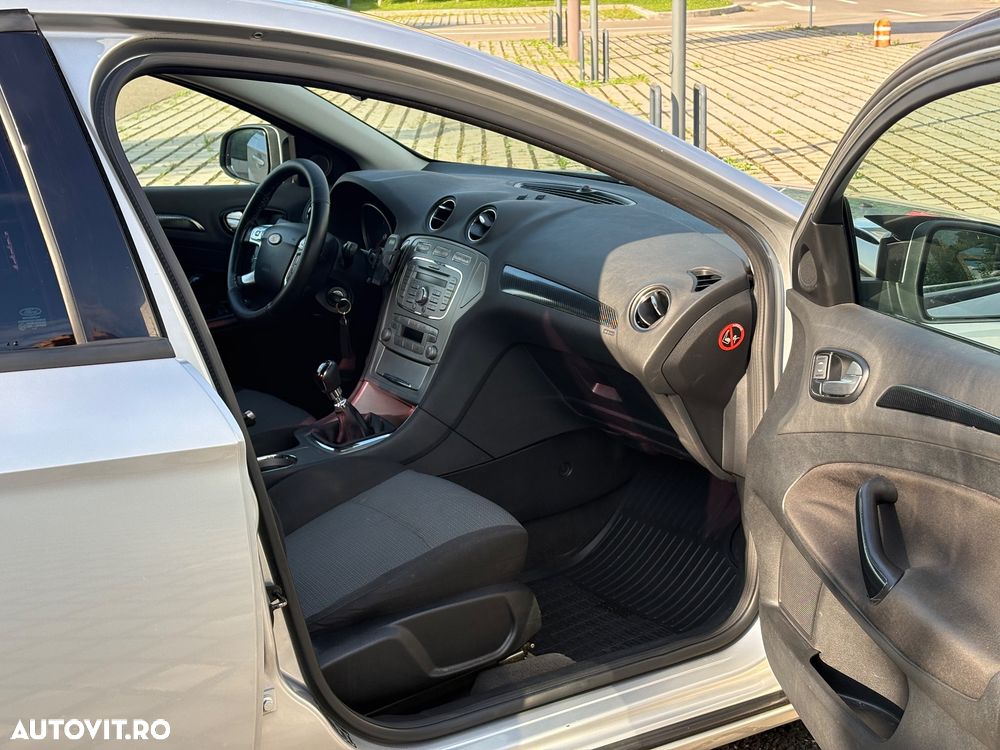 Ford Mondeo 1.8 TDCi Trend - 16