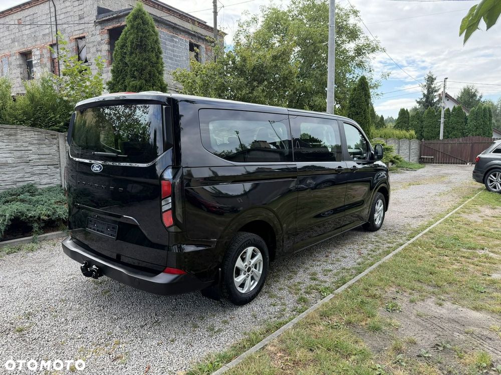 Ford Tourneo Custom - 10