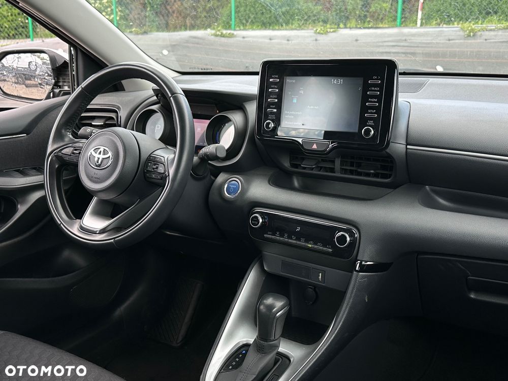 Toyota Yaris - 30