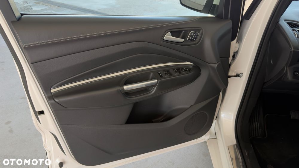 Ford Kuga Vignale 2.0 TDCi AWD - 11