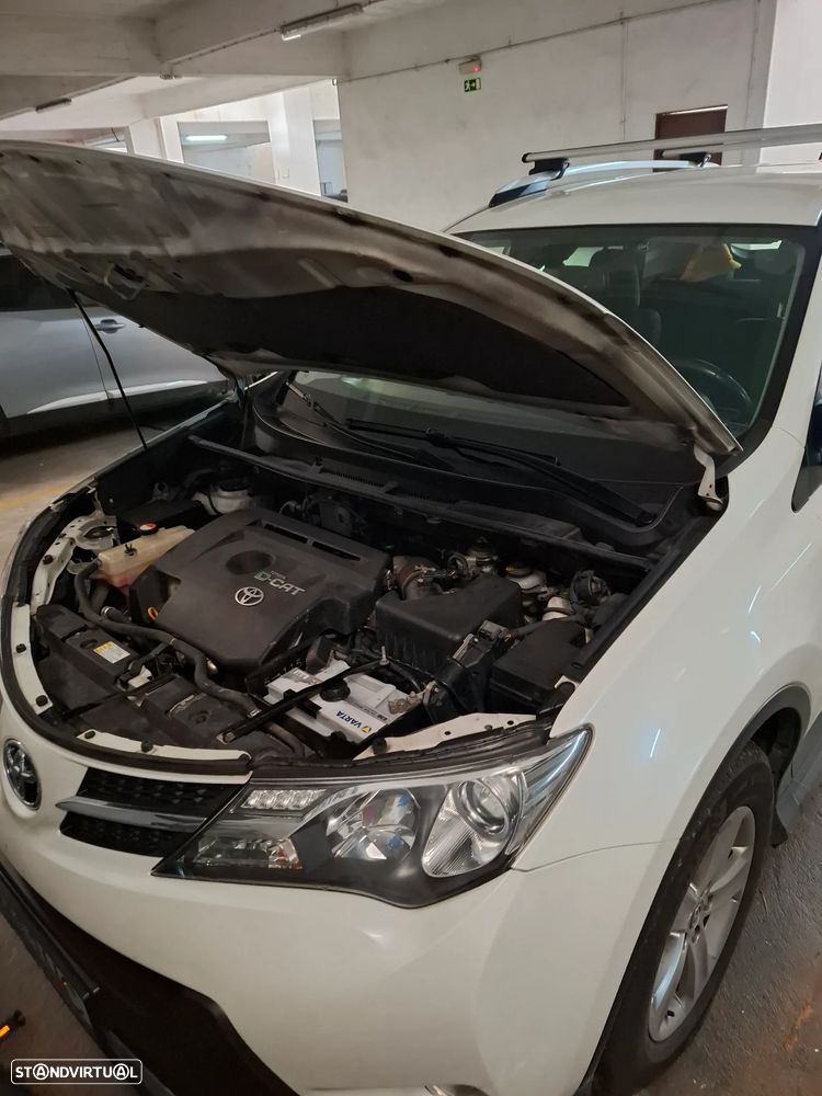 Toyota RAV4 2.2 D-4D 4x4 Auto Comfort - 9