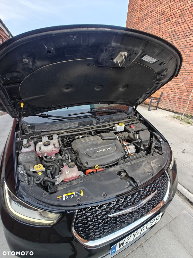 Chrysler Pacifica - 17