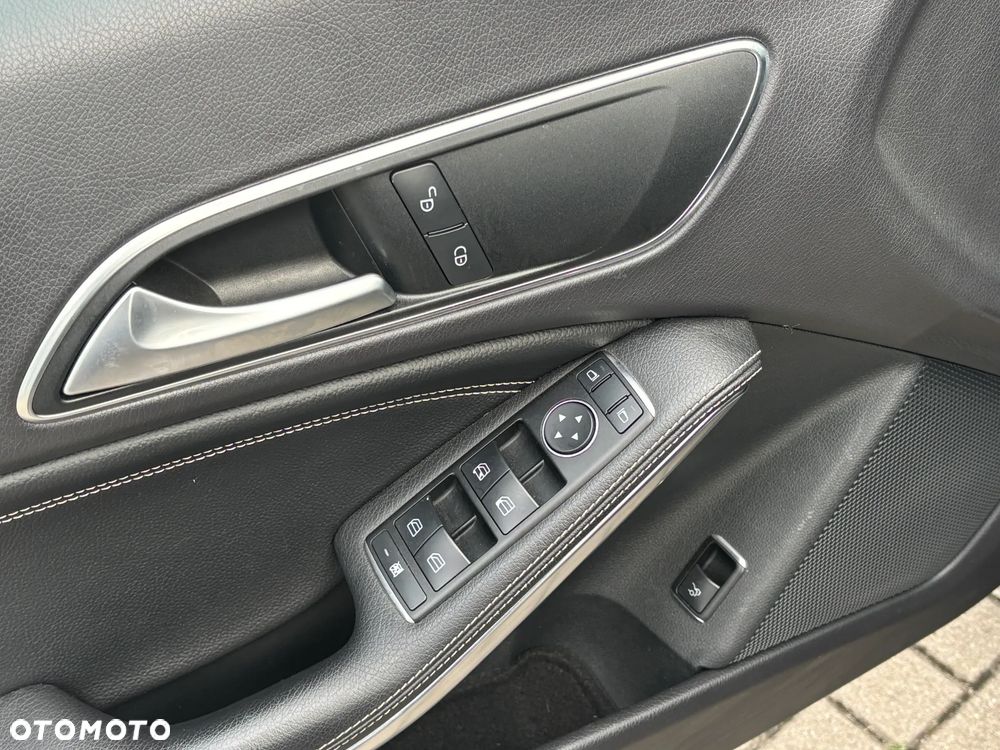 Mercedes-Benz CLA 180 StreetStyle - 15