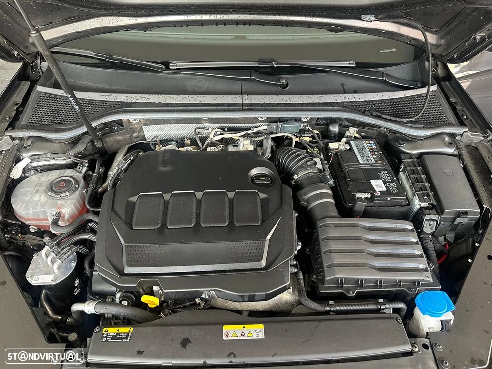 VW Passat 2.0 TDI Elegance DSG - 11