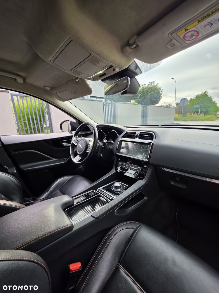 Jaguar F-Pace 20d Prestige - 26