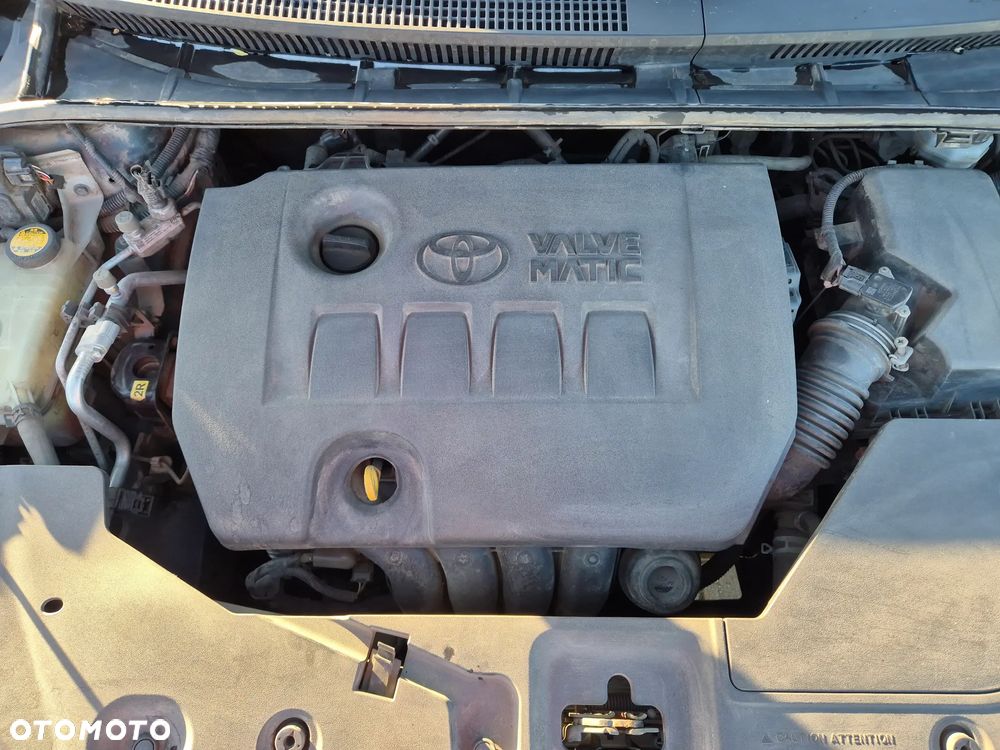 Toyota Avensis 1.8 Premium - 6