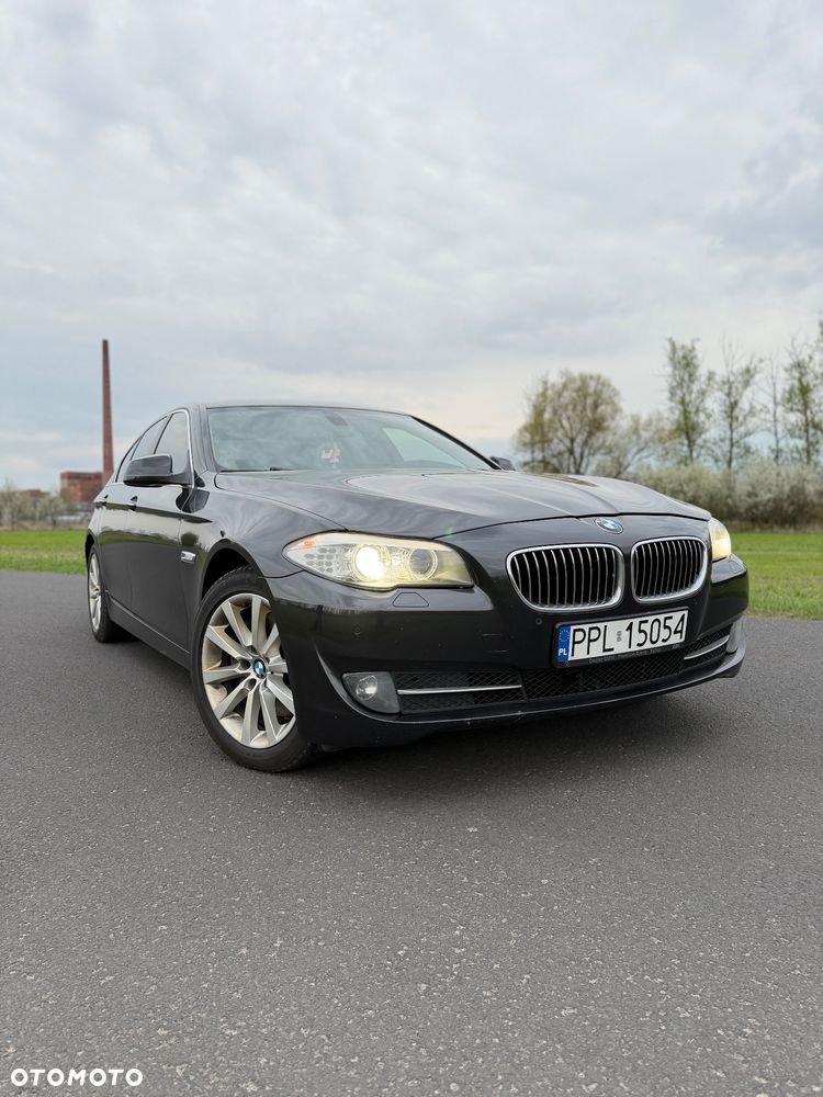BMW Seria 5 525d - 14