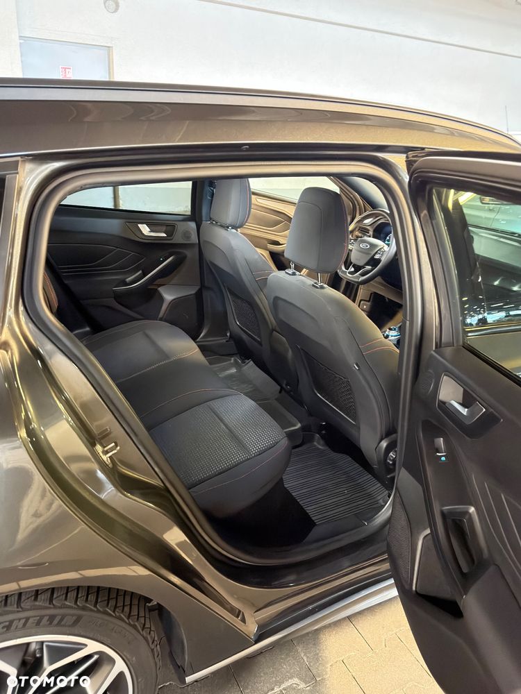 Ford Focus 1.5 EcoBoost STart-Stopp-System ST-LINE - 11
