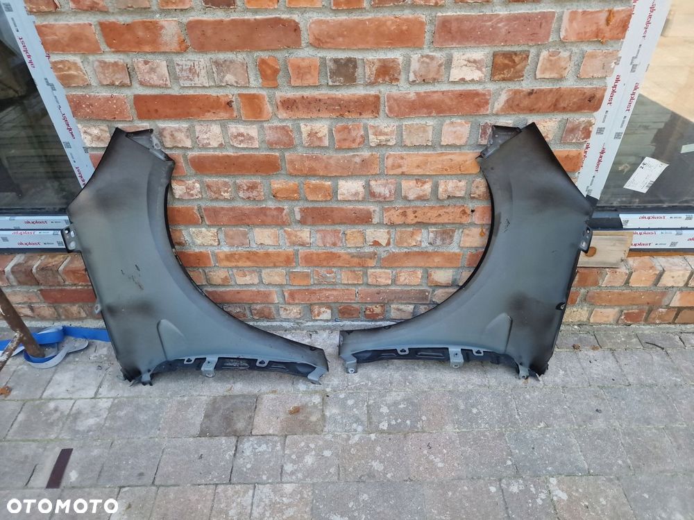 błotnik przedni lewy lub prawy mitsubishi colt 2023 - 2