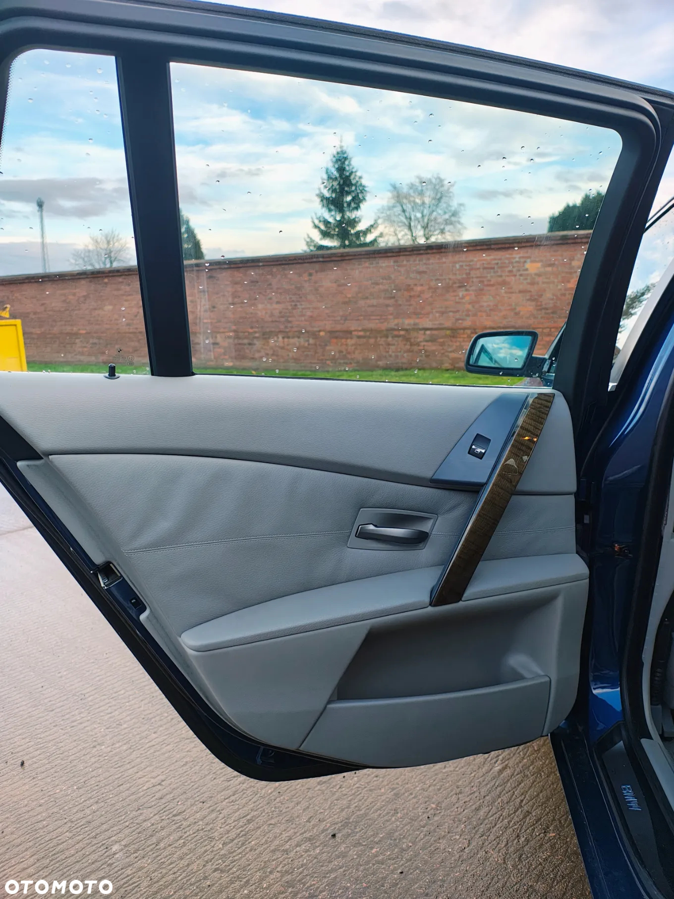 BMW Seria 5 525d Touring - 15