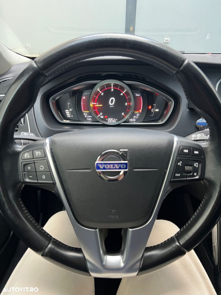Volvo V40 D4 VEA Momentum - 12