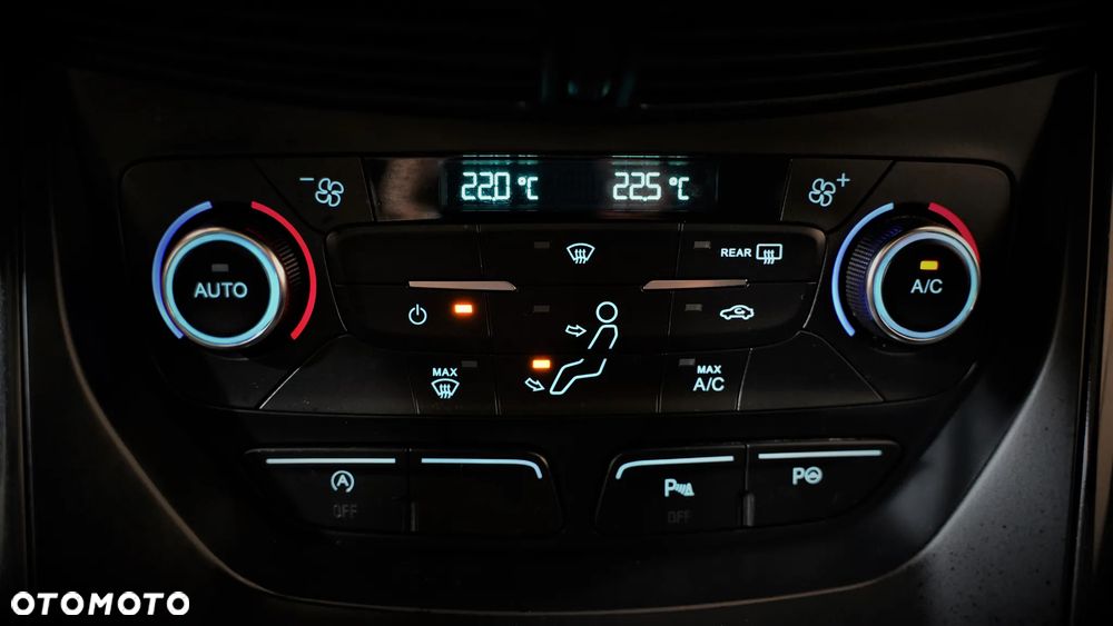 Ford Kuga 2.0 TDCi AWD ST-Line - 33