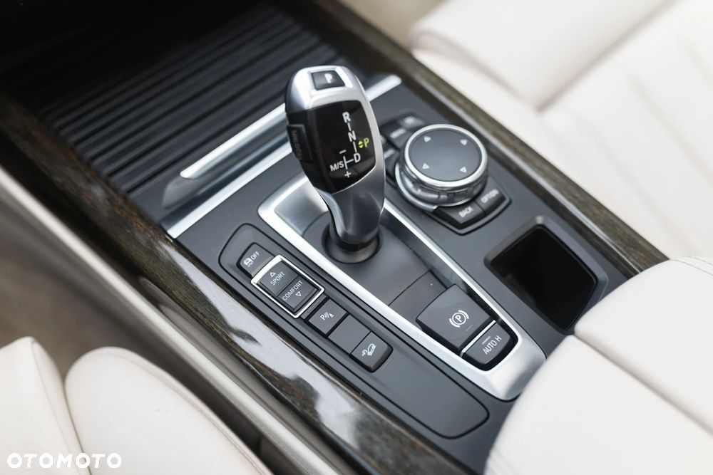 BMW X5 xDrive40d - 22