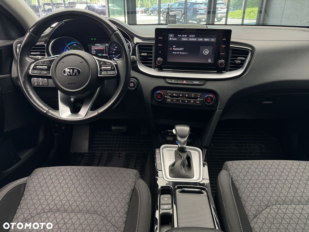 Kia Ceed 1.6 GDI PHEV L DCT - 16