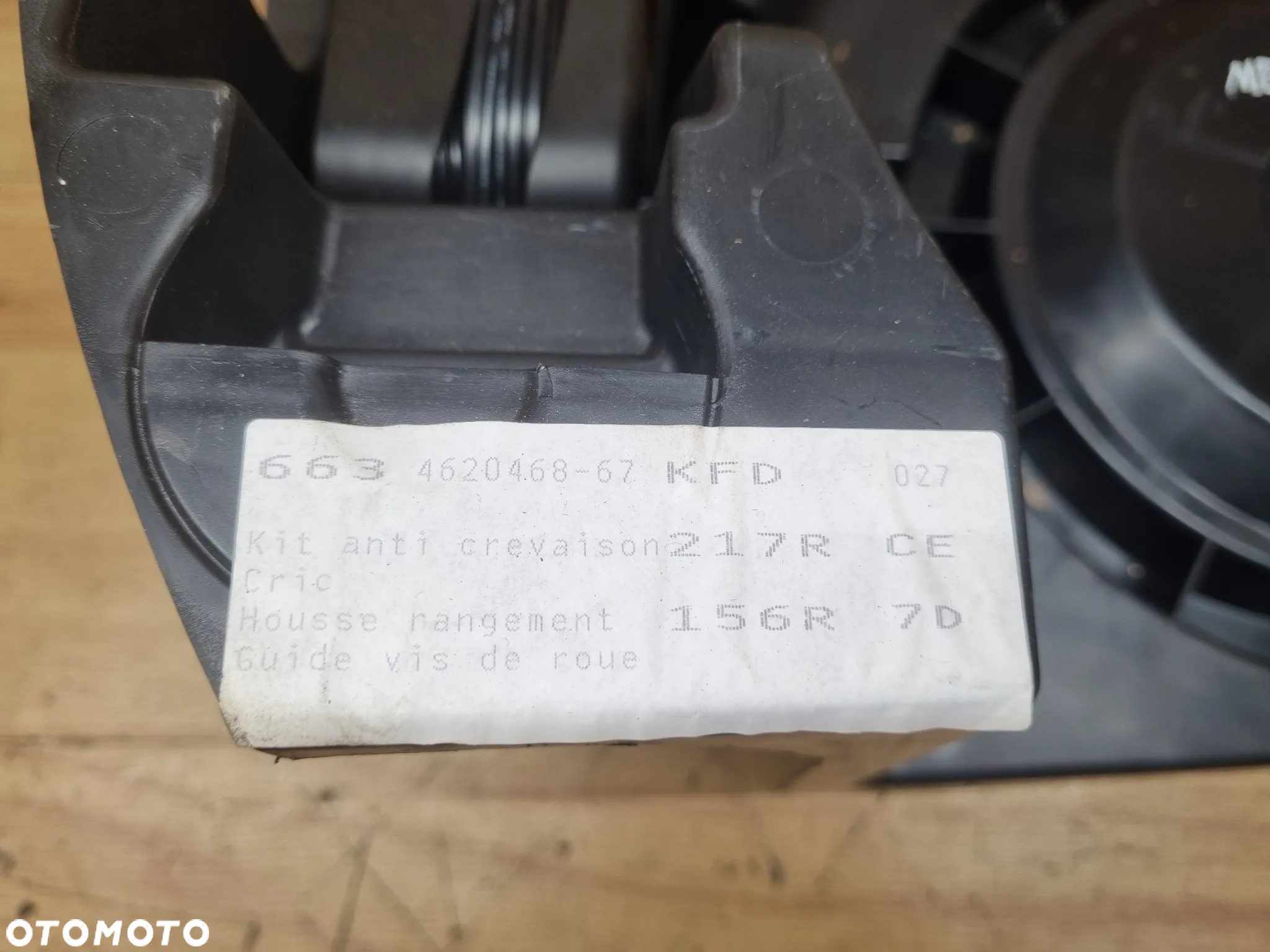 GLOSNIKI SUBWOOFER WZMACNIACZ renault megane IV - 3