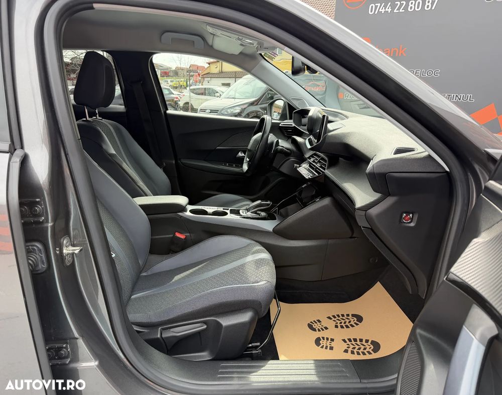 Peugeot 2008 BlueHDi 130 EAT8 Allure - 8