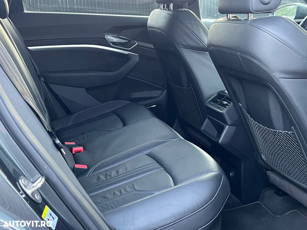 Audi e-tron 50 quattro S line - 16