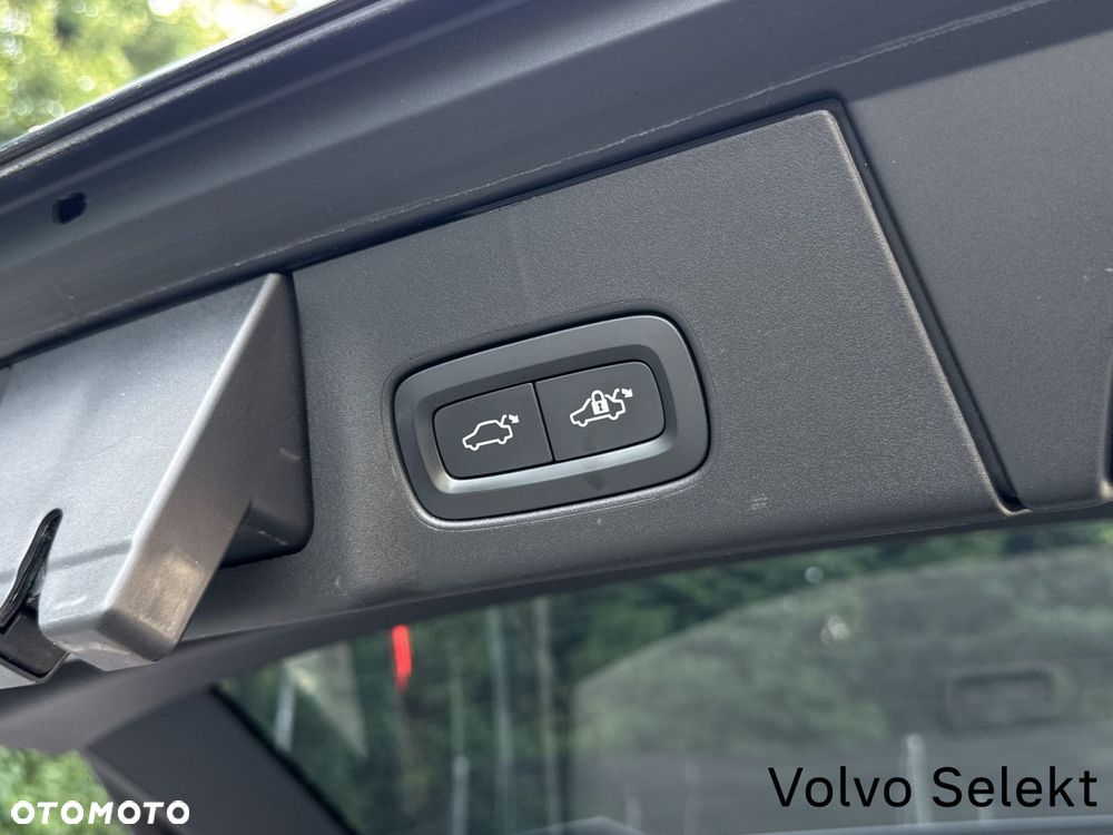 Volvo V90 Cross Country - 21