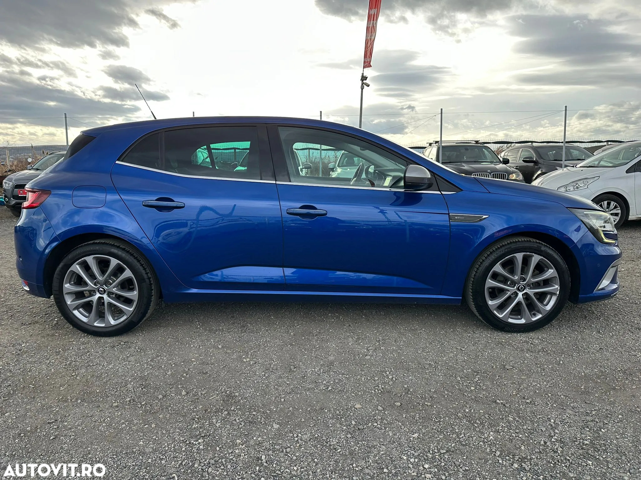 Renault Megane ENERGY TCe 130 GT LINE - 7