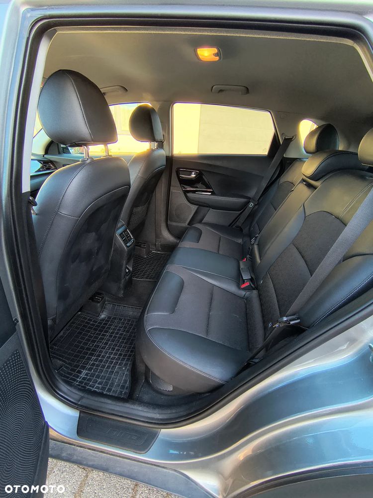 Kia Niro 1.6 GDI Hybrid L - 10