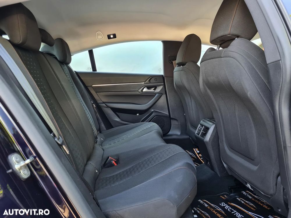 Peugeot 508 PureTech 180 EAT8 GT - 13