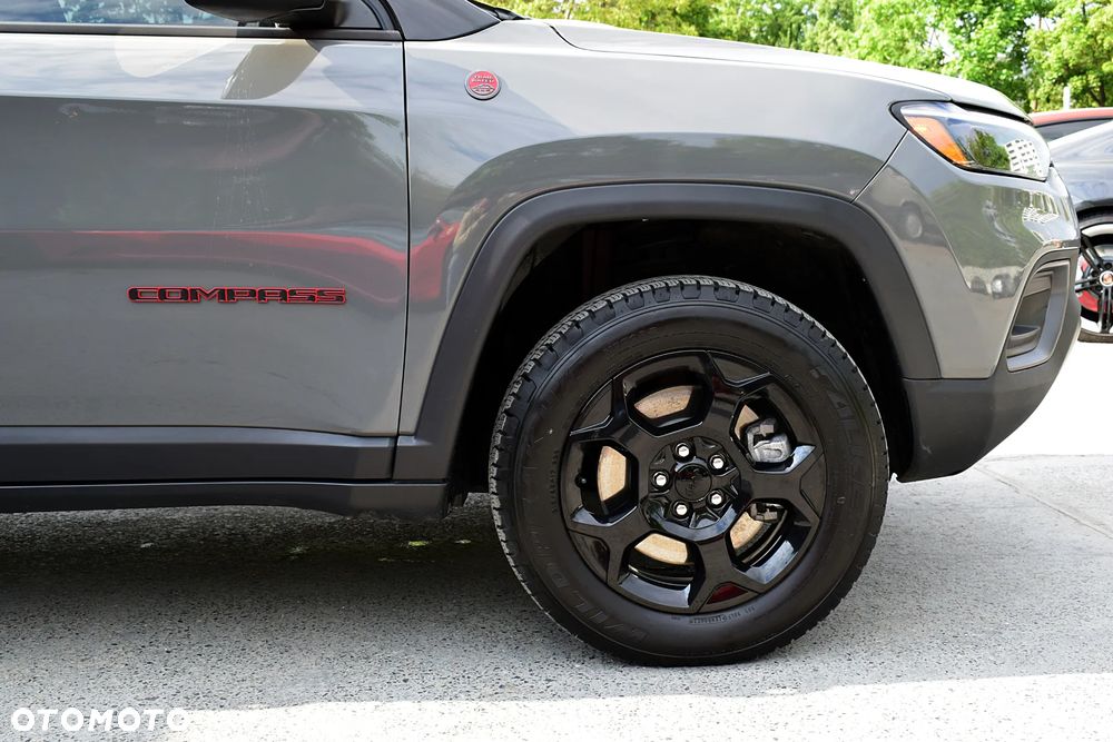 Jeep Compass - 28