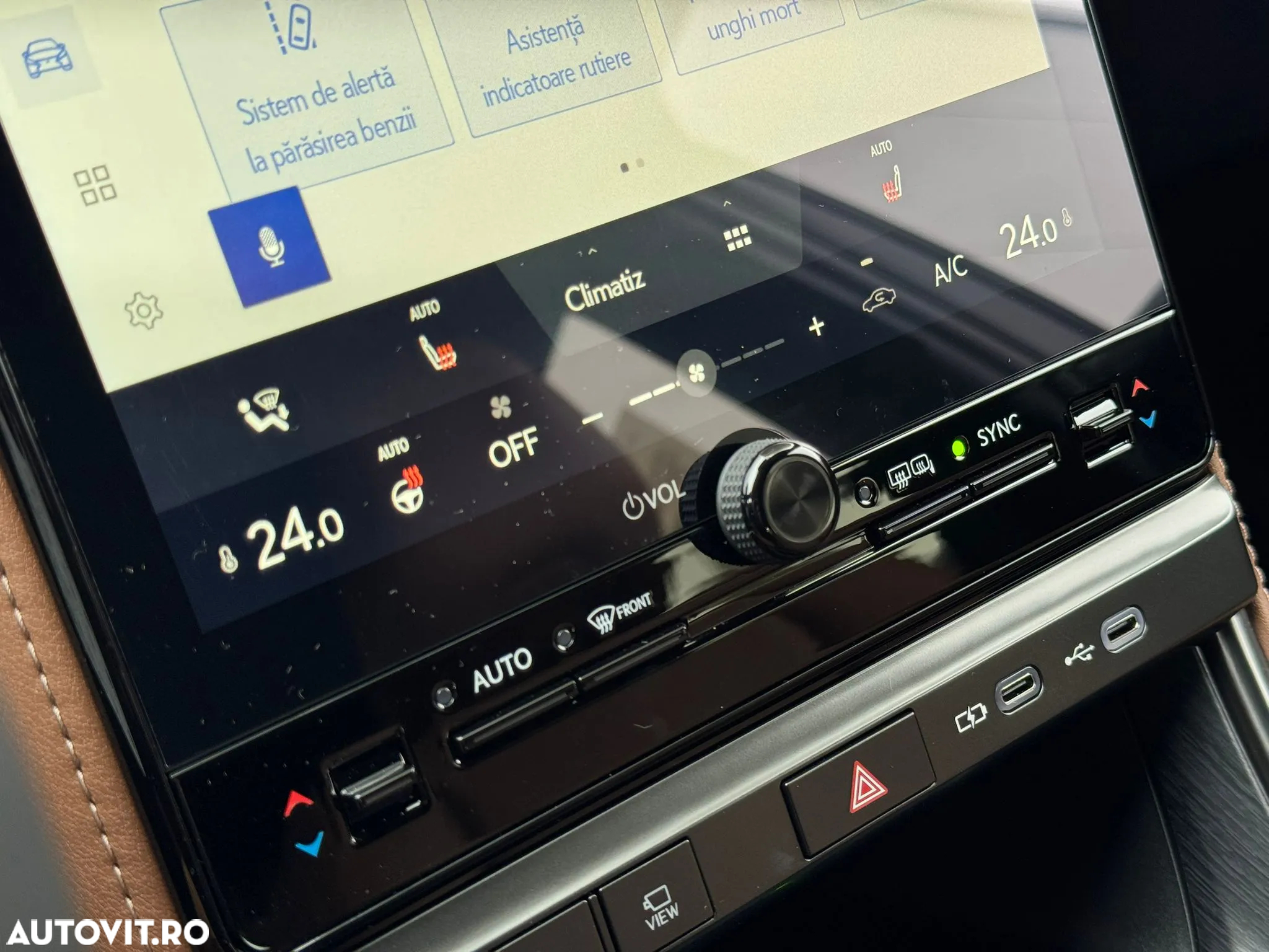 Lexus LBX 1.5 HEV 4x2 CVT Relax - 24
