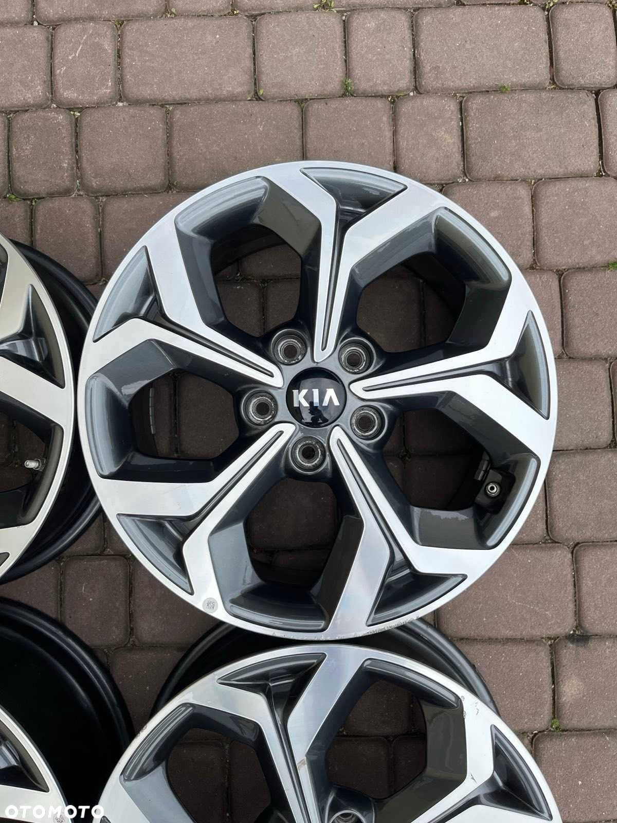 Oryginalne felgi Kia 5x114,3 17 cali CEED PROCEED Czujniki Bicolor - 7